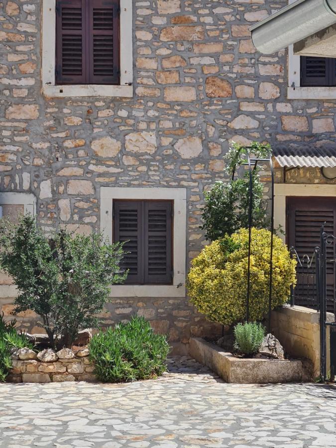 Istrska Kamnita Hisa Soncni Medulin Villa Dış mekan fotoğraf